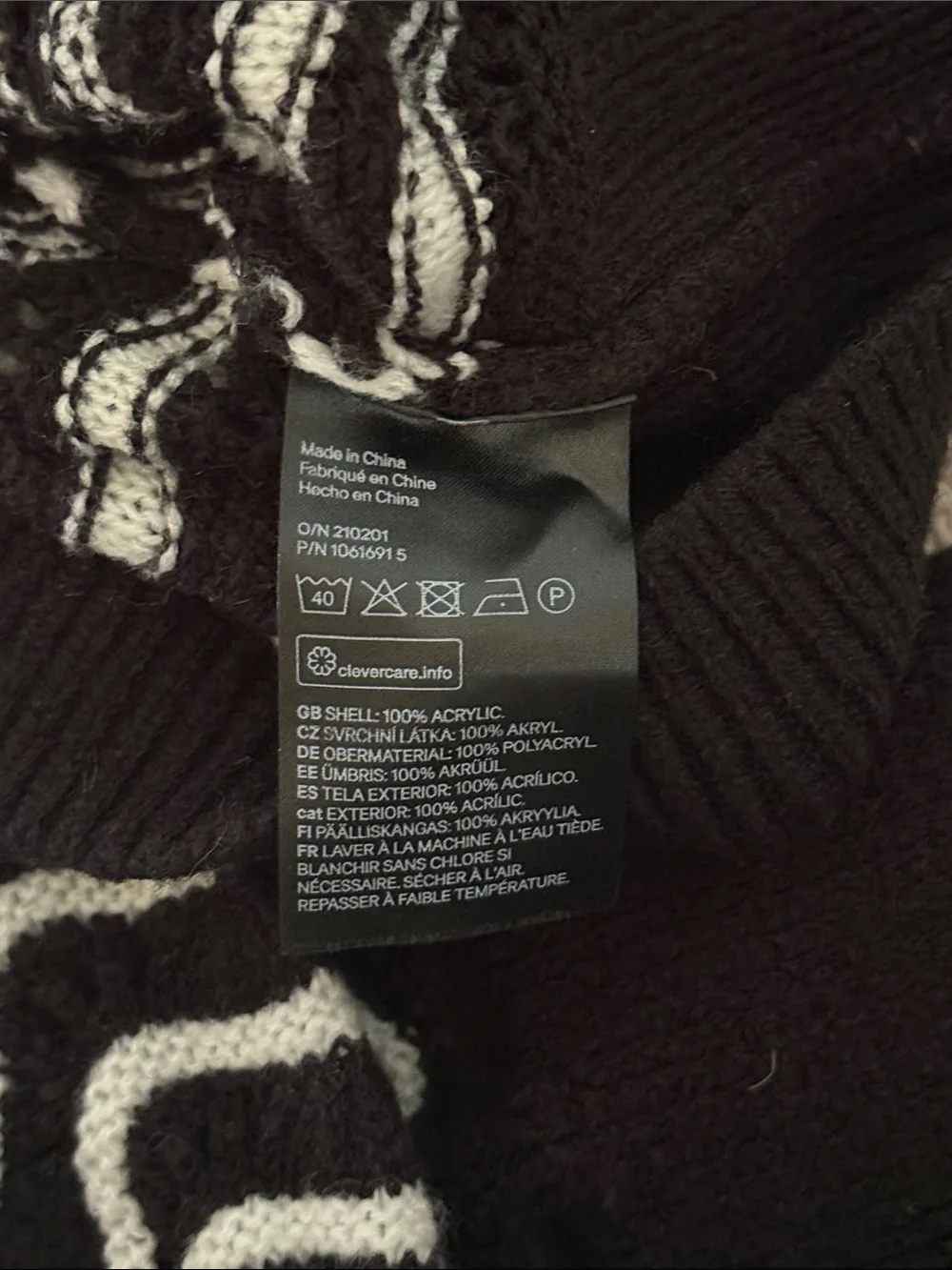 Divided by H&M Size Small Women's Black & White Wave Knit Sweater